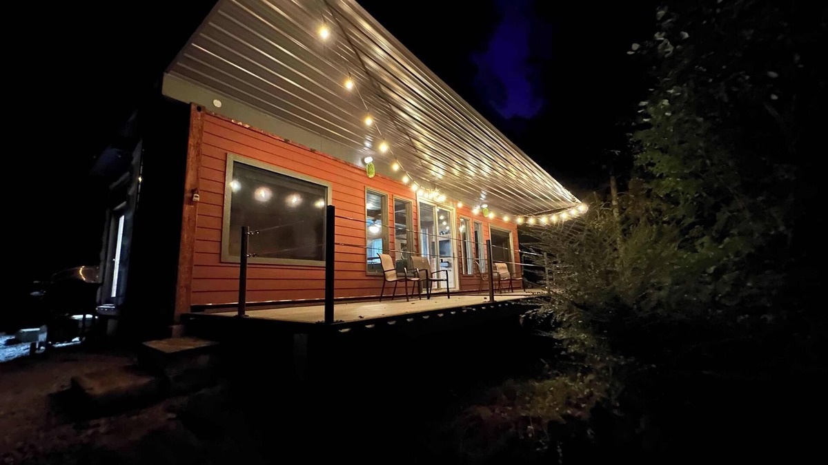 Stanton Cabin | Shipping Container Cabin in the Woods of Red River Gorge | Hot Tub | Secluded