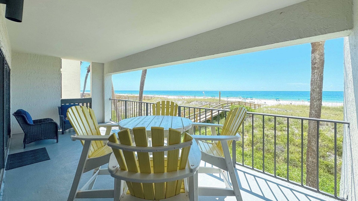 Ono Island Condo | Shipwatch D201 | Beachfront | 2 Outdoor Pools | Bayside Boat Dock