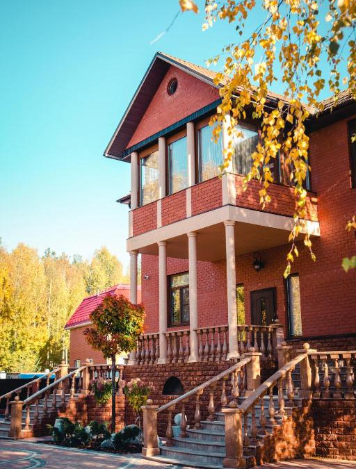 Ilyinskoye Hotel | Shmel House