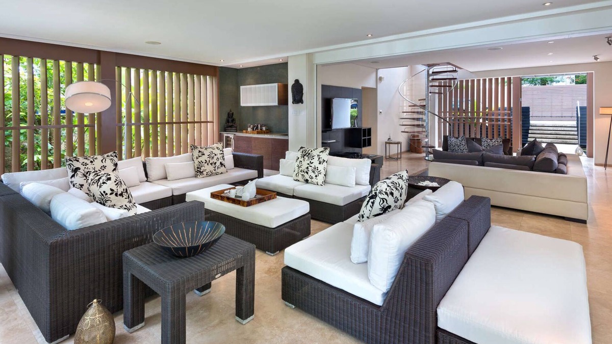 Gibbs Bay Villa | Shoestring Luxury villa