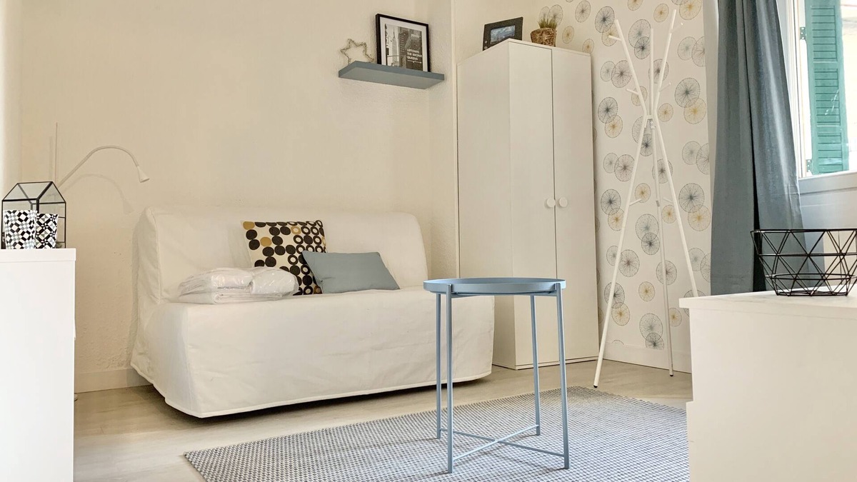 Quartier des Eaux-Claires Apartment | Shooting star at Grenoble π #BO