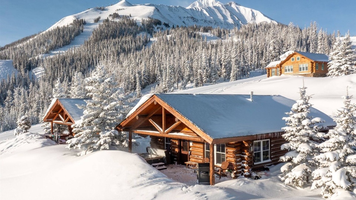 Big Sky Cabin | Shooting Star Cowboy Heaven Cabin, Ski-in/ski-out, Firepit, Views, Hot Tub