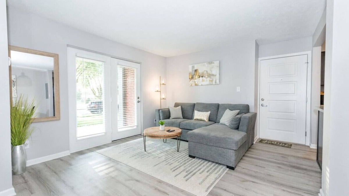 Beavercreek Apartment | Shopping Paradise | Free coffee + Parking