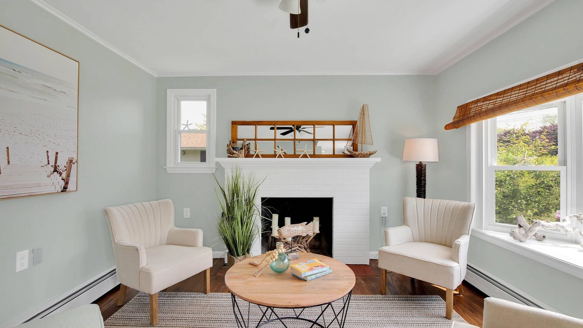 Old Saybrook House | SHORE BEATS WORK Weekend warriors.Family Friendly.Walk to Cornfield Point Beach