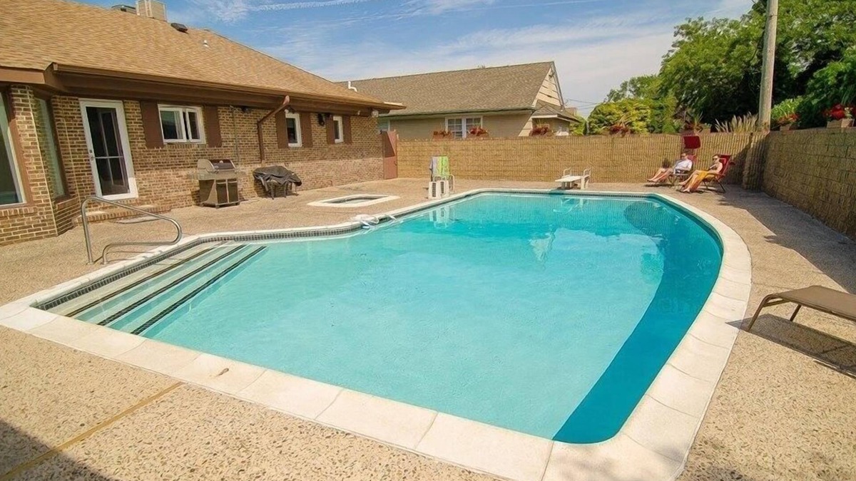 St. Leonard's Tract House | SHORE FUN: Beach 1 Block Away - Pool - Private Parking - Boardwalk