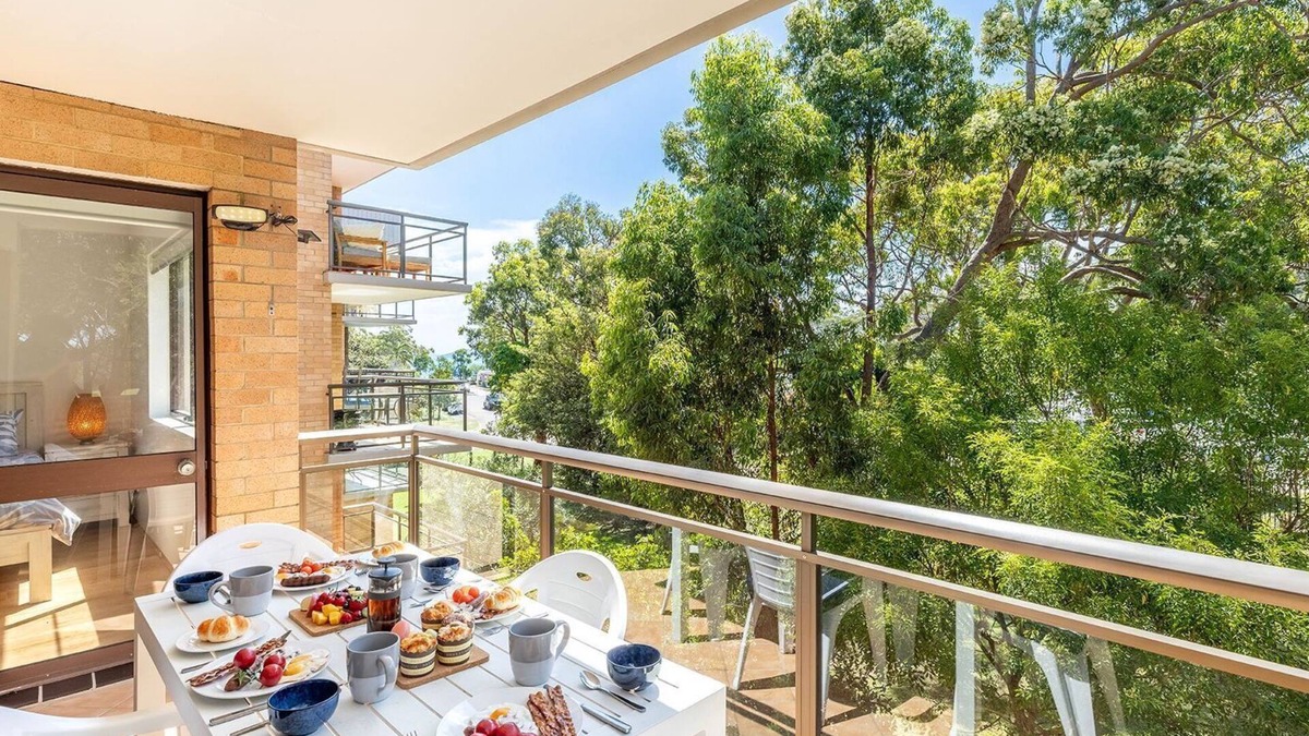 Nelson Bay Apartment | Shoreline, 9 1 Intrepid Cl - 200m to Shoal Bay beach and wifi