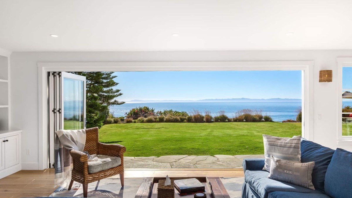The Mesa House | SHORELINE BLISS - Oceanfront - Private Peninsula - Pet Friendly - Bikes