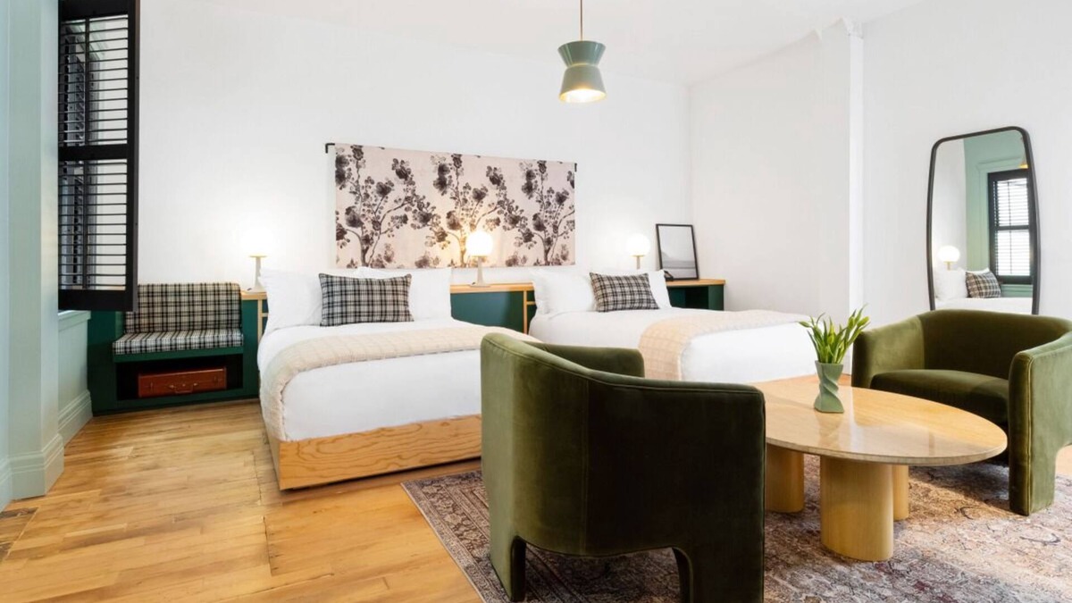 Buckman Neighborhood Apartment | Short Distance From The Well Known Sites! Pet-friendly, Near Pioneer Place