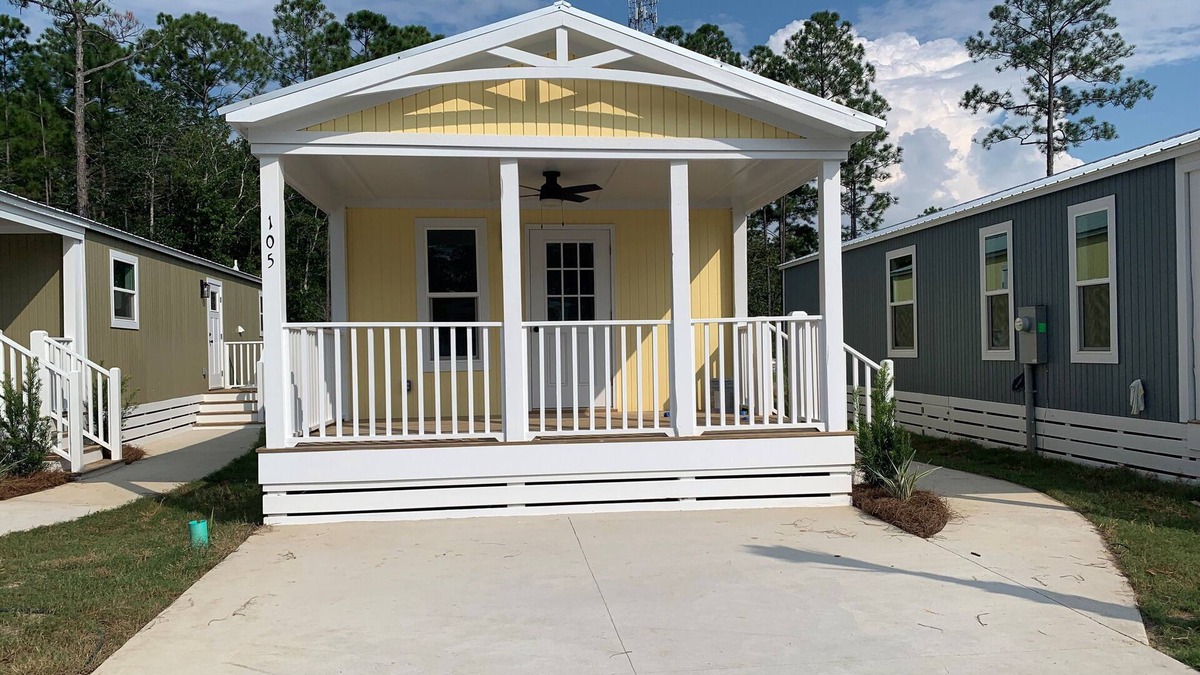 Freeport Cottage | Short drive to the beautiful 30-A beaches!nCozy Riverwalk Landing Cottage 4-D