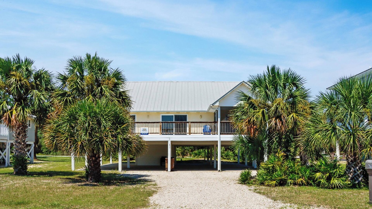 Port St. Joe House | ☀️Short, Easy Walk to Beach | Gulf Views | Papa's Palmetto Place☀️