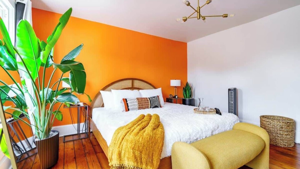 Italian Village House | Short North – King Bed – Parking Free – Convention