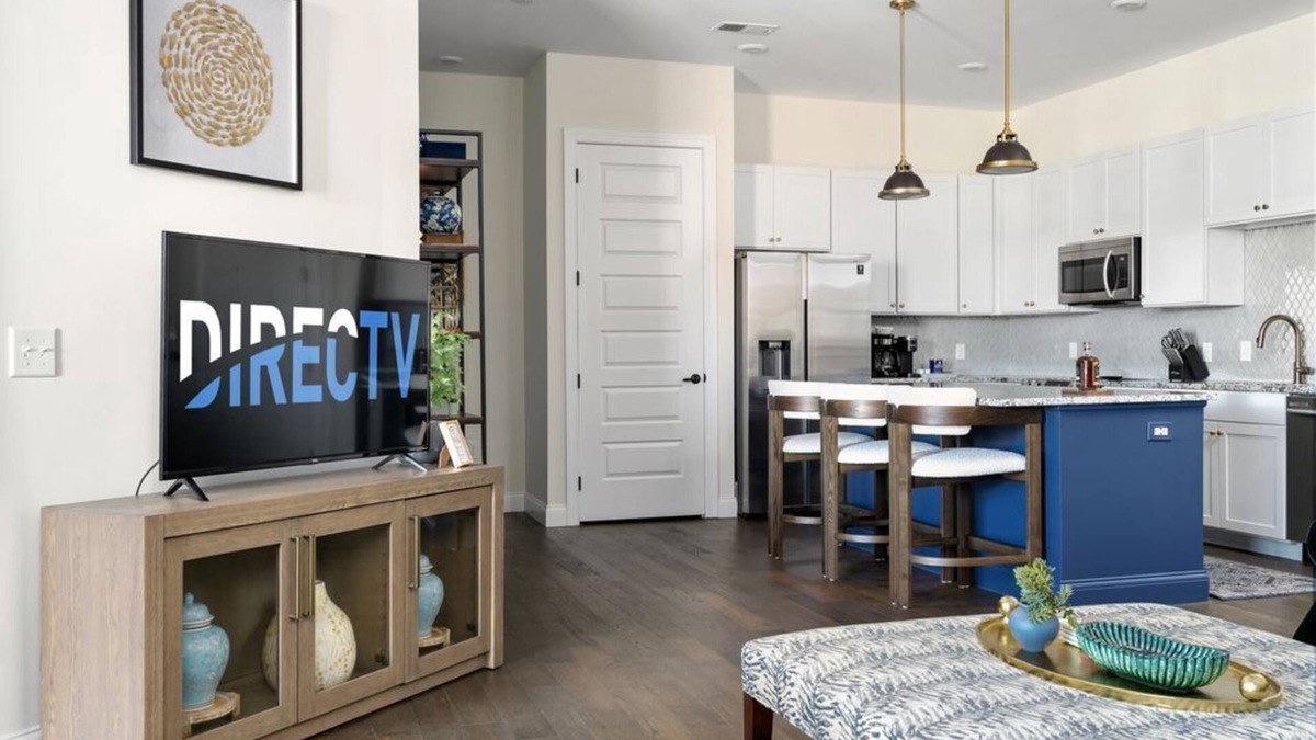 Short North Apartment | Short North Penthouse | Free Parking | No Steps!