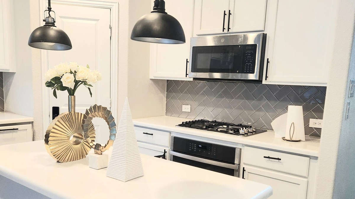Prosper House | Short Stay, Long on ComfortnOne bedroom in a home with shared space