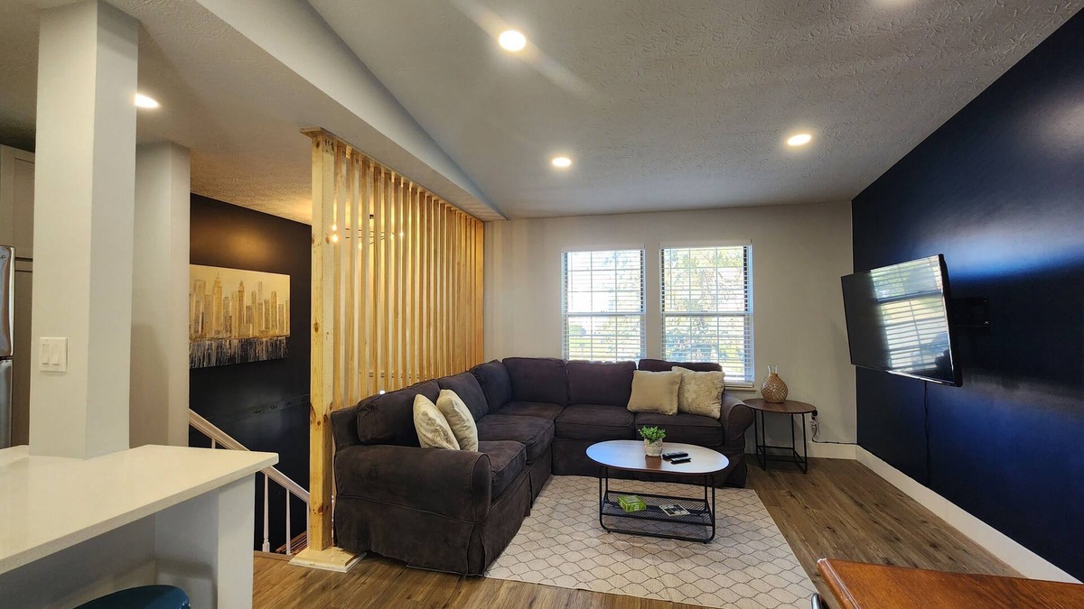 Kilbourne House | Short-term & long-term furnished rental. Monthly price includes all utilities.n