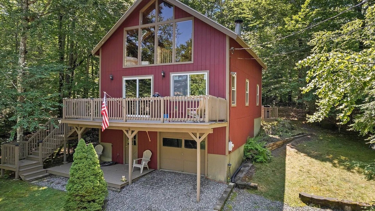 Standish Cottage | SHORT WALK TO A LARGE SANDY BEACH