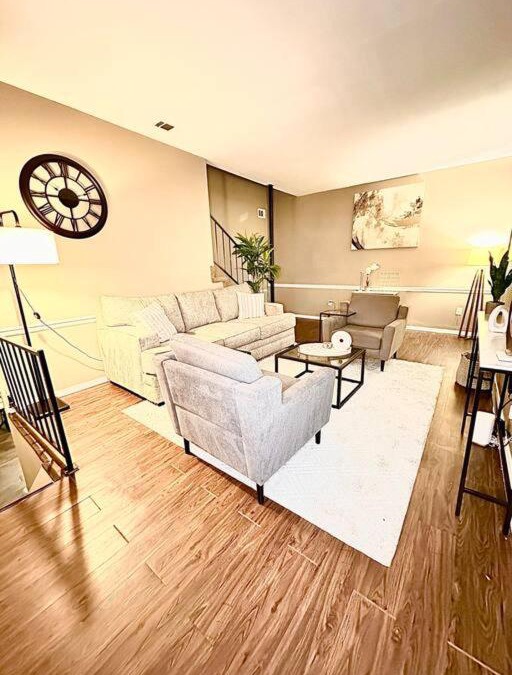 Fondren Apartment | Short Walk to JSU Stadium, Hospitals, and Bars in Fondren