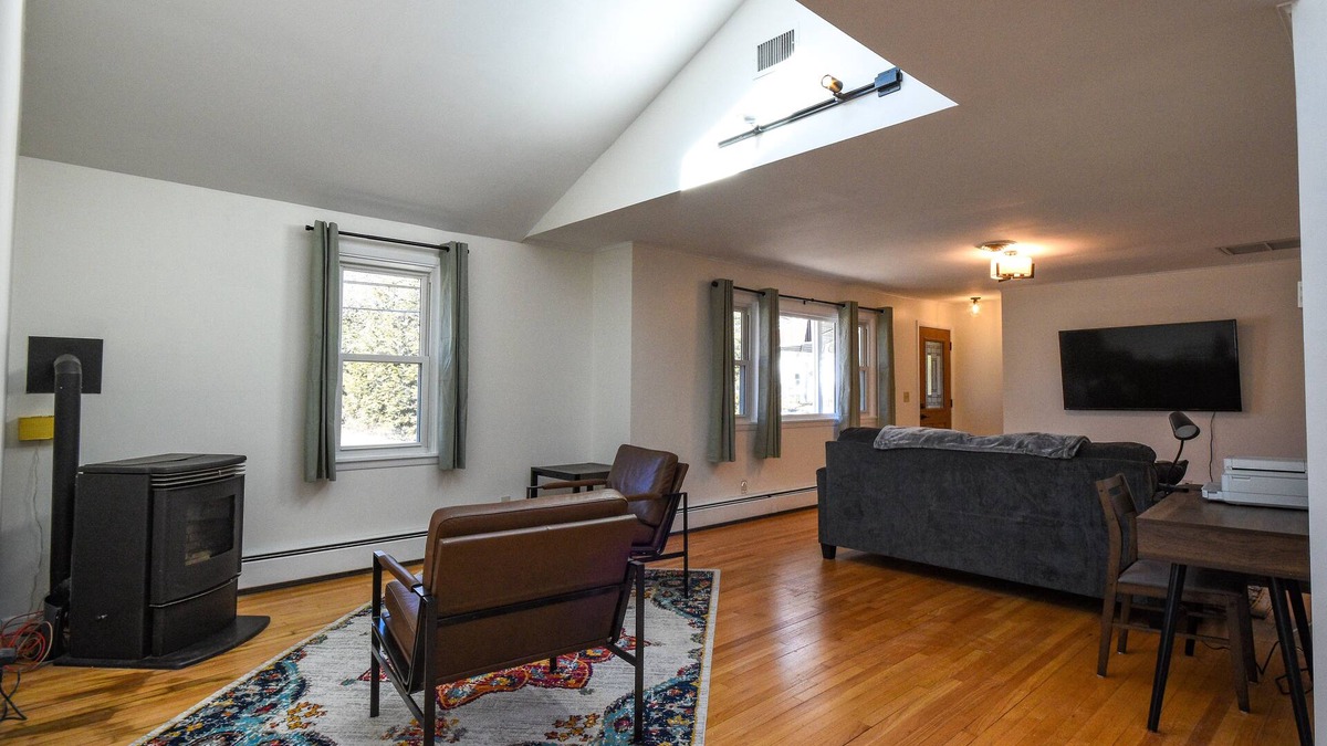 Bennington House | Short walk to Main St. and SVMC and under 1 hour to skiing.
