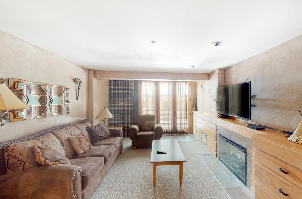 Big Sky Apartment | Shoshone 1930
