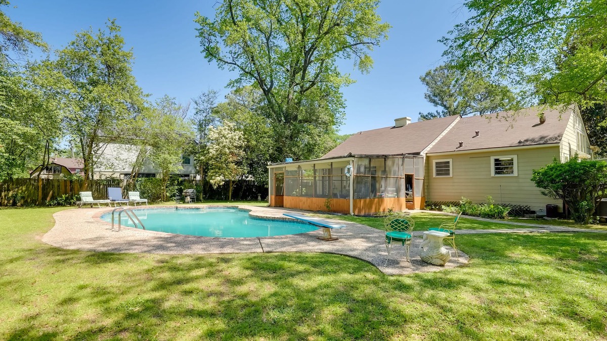 Broadmoor House | Shreveport Home w/ Private Pool & Screened Porch!