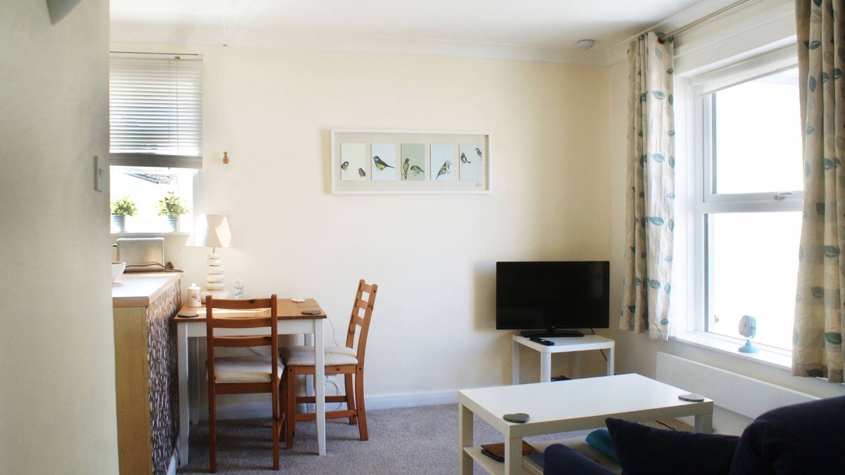 Sidmouth Apartment | Sidmouth apartment perfect for beach and town