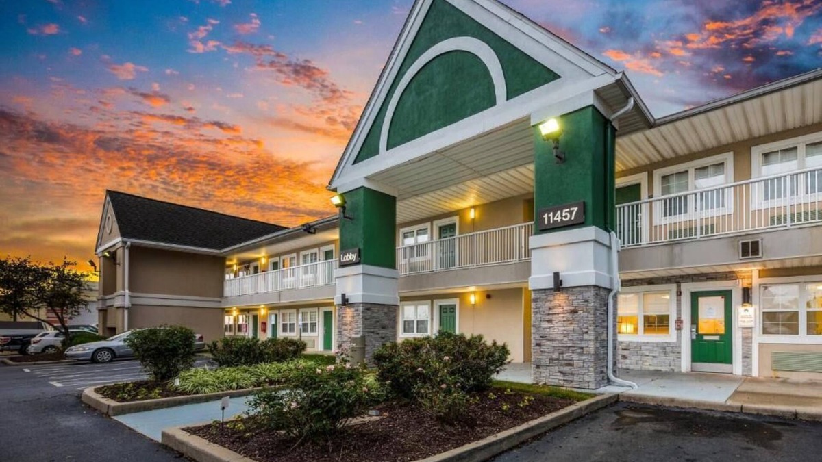 Parkdale Hotel | Siegel Select Cincinnati Sharonville