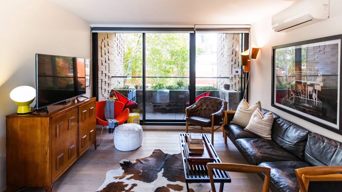 Collingwood Apartment | Sienna | Lux Designer Space | 150m to Smith St