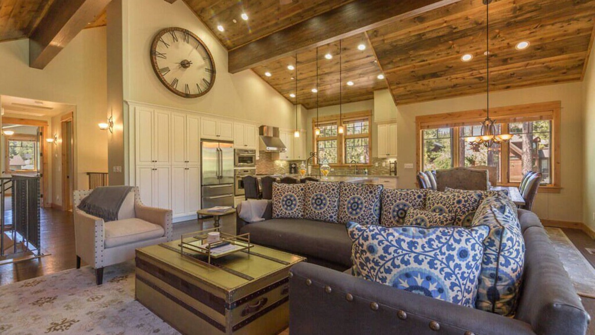 Ponderosa Palisades House | Sierra Sanctuary, 4 BDRM in Gated Community, Golf & Club Amenities!