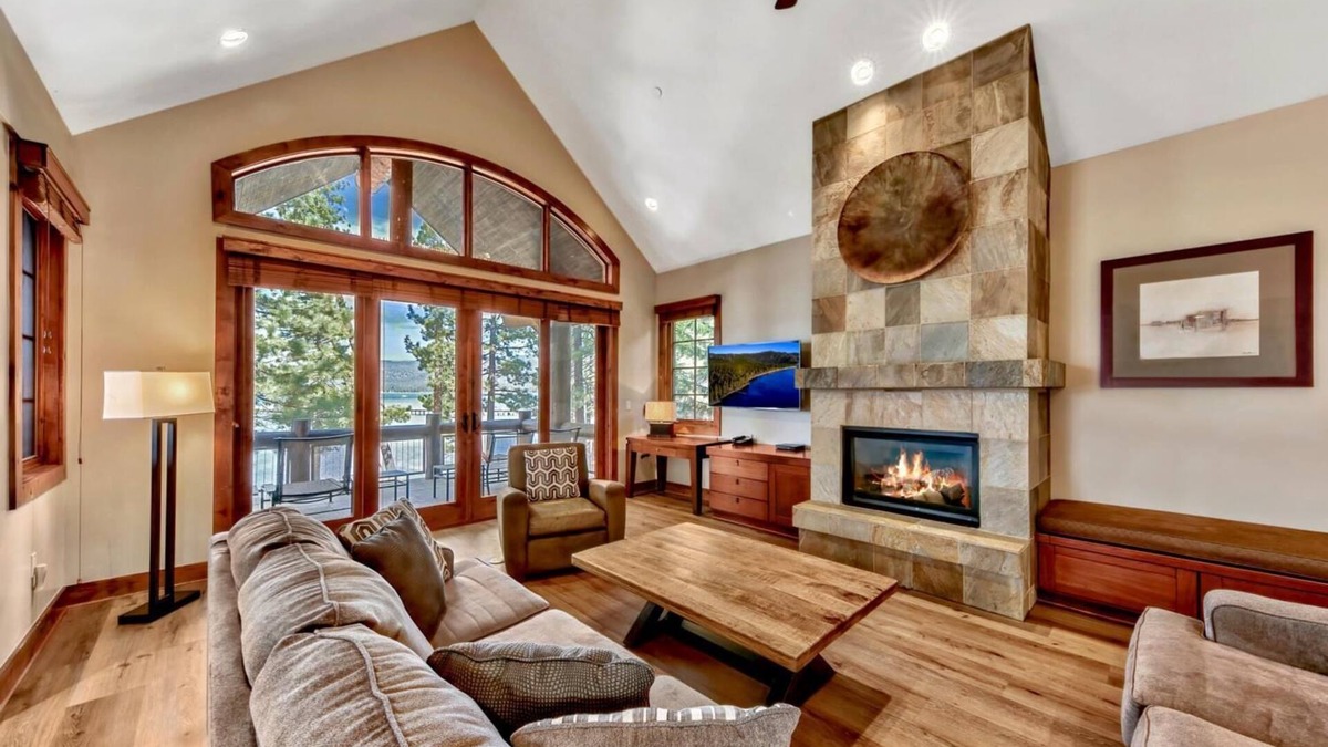 Sierra Shores Condo | Sierra Shores Four - Lakefront Vistas