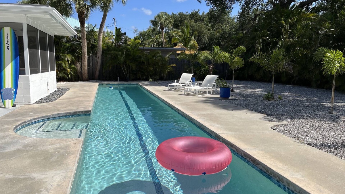 Siesta Key House | Siesta Key Gem ! -50' Lap Pool, Hot Tub and just one Block to Siesta Key Beach!