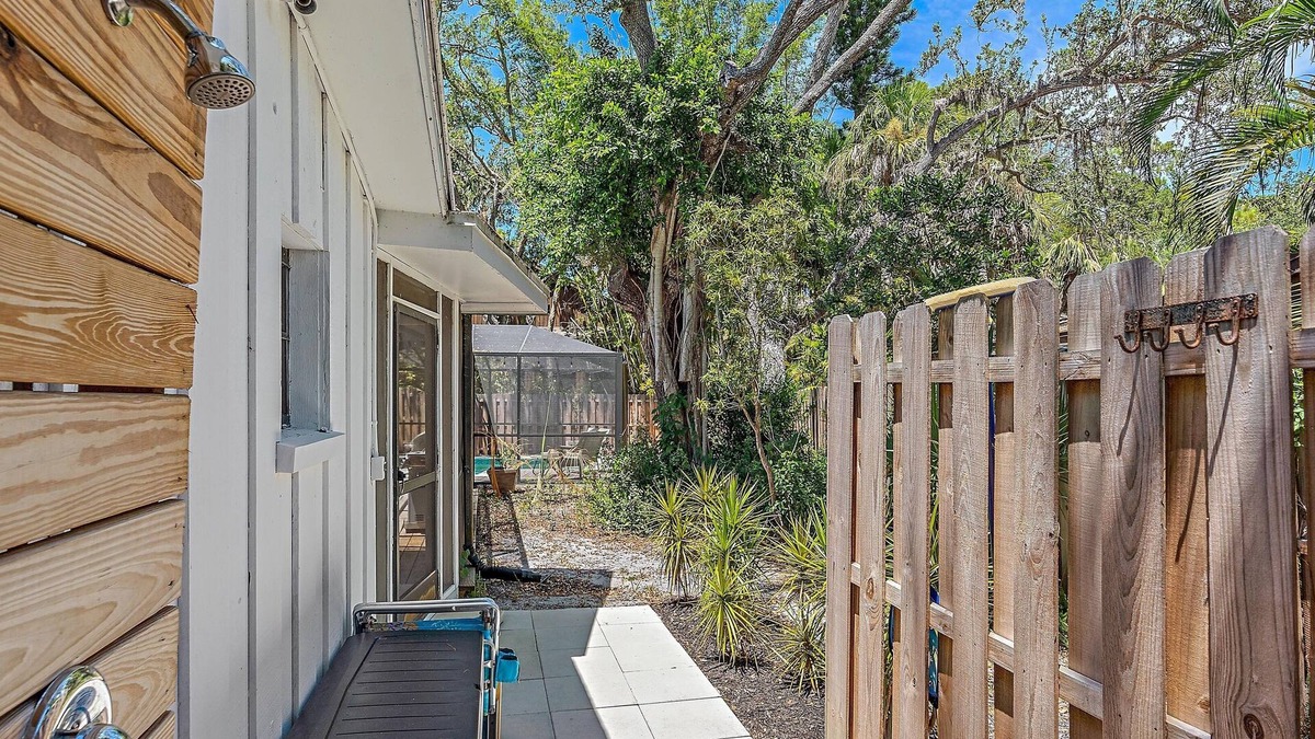 Siesta Key House | Siesta Key Sanctuary 3 Bedroom Home by RedAwning