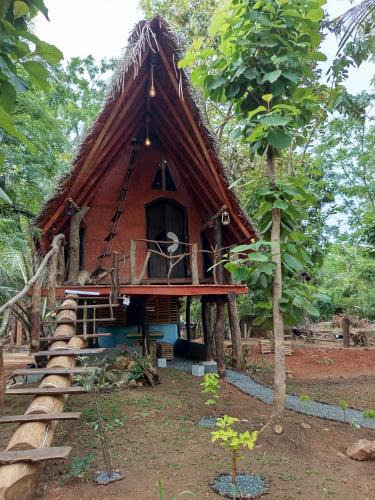 Inamaluwa Cabin | Sigiri Hunter's Eco Tree lodge