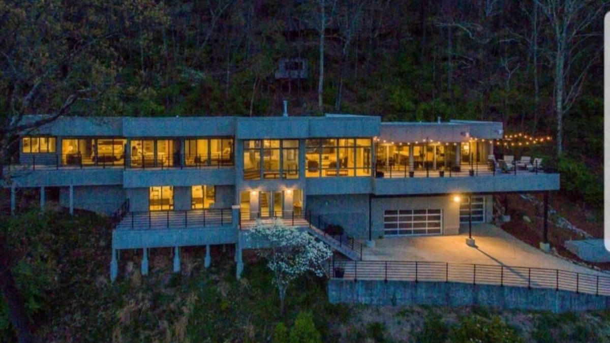 Mountain Creek House | Signal Mountain Luxury Getaway