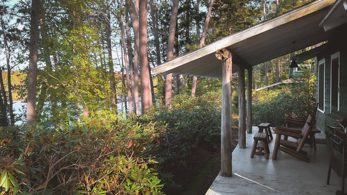 Meacham House | Signature Cabin 2 with Lake View