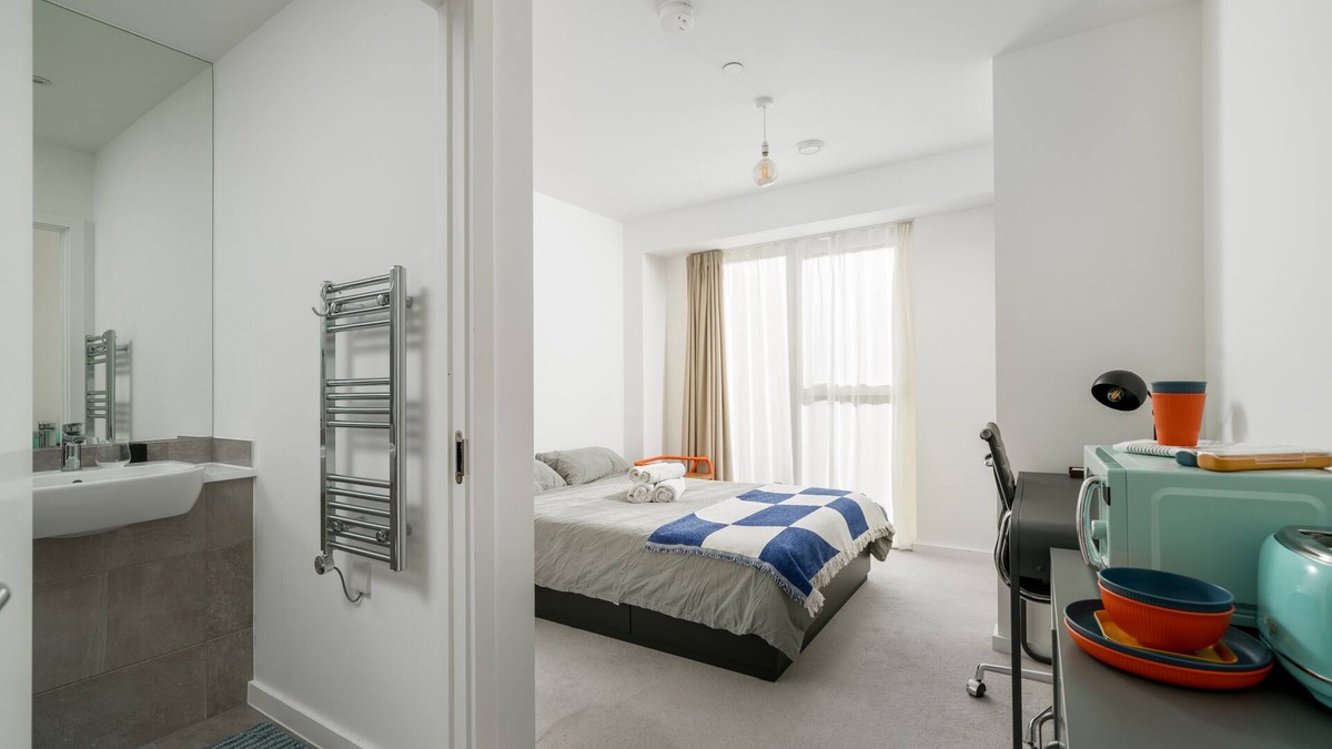 Canning Town South Apartment | Signature Skyline Apartment