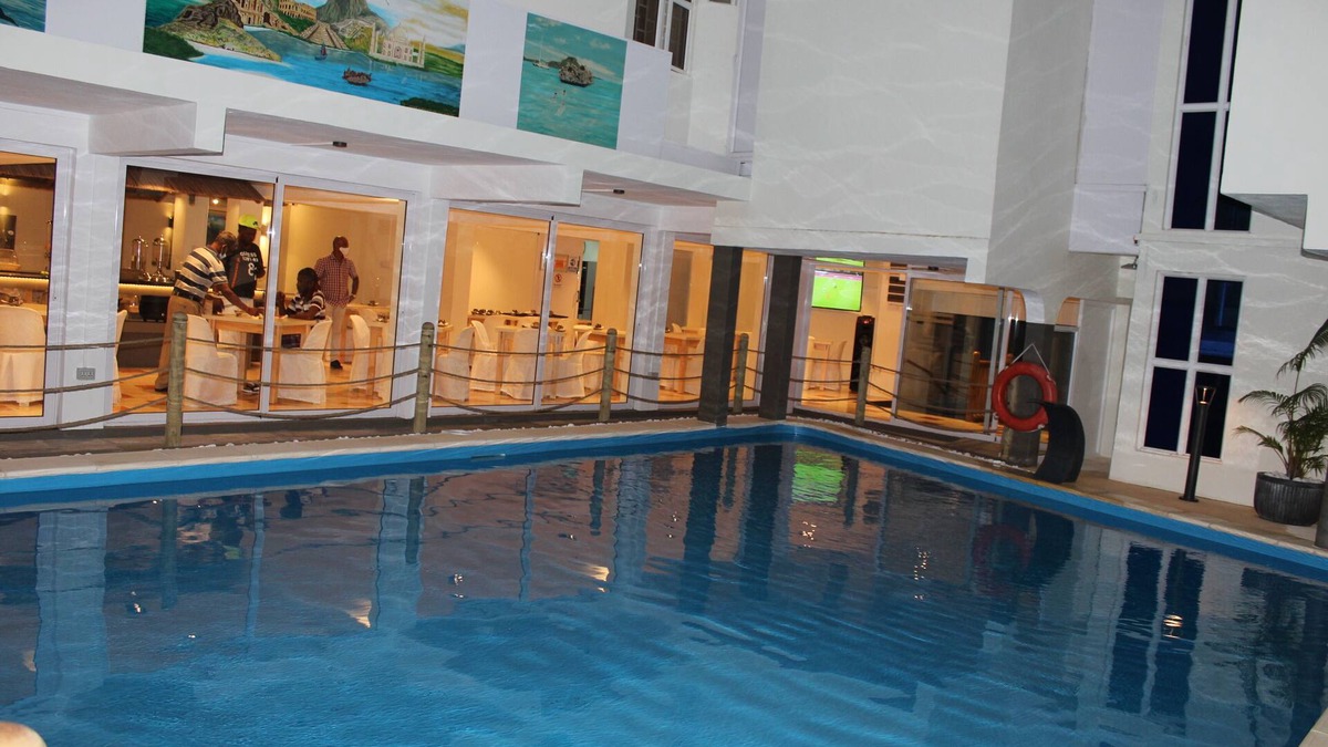 Quatre Bornes House | Sikamifer Tourist Resort