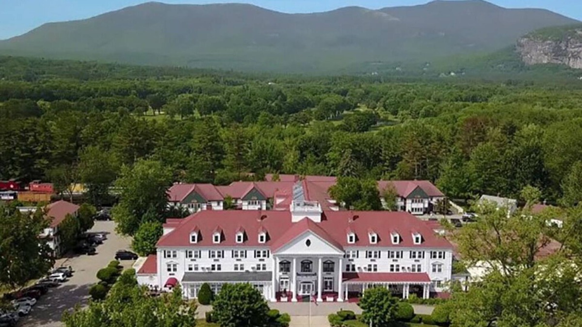North Conway Hotel | Silly Hotel in North Conway! Close to Cranmore, Attitash and others