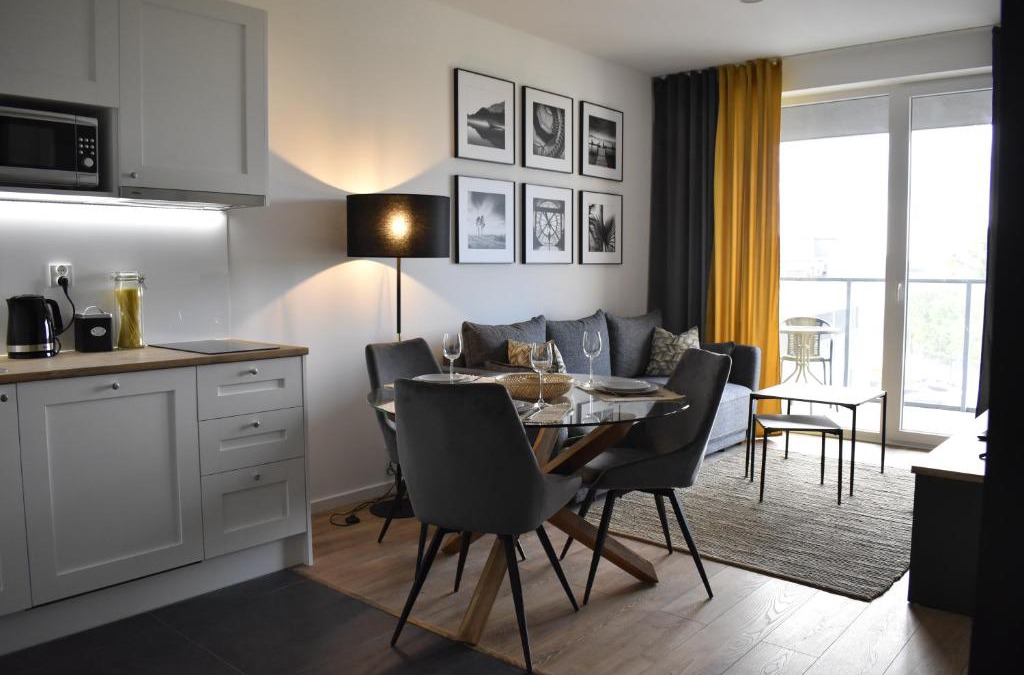 Witomino Apartment | Silver Apartament Modern Tower ATAL