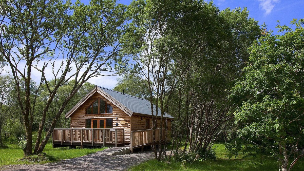 Taynuilt Cabin | Silver Birch Cabin - Charming Log Cabin with bags of character and hot tub.