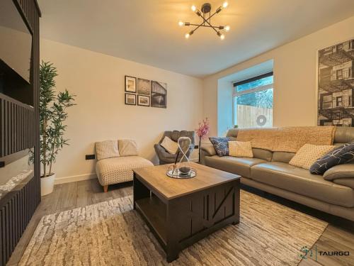 Dowlais House | Silver Birch - Dowlais