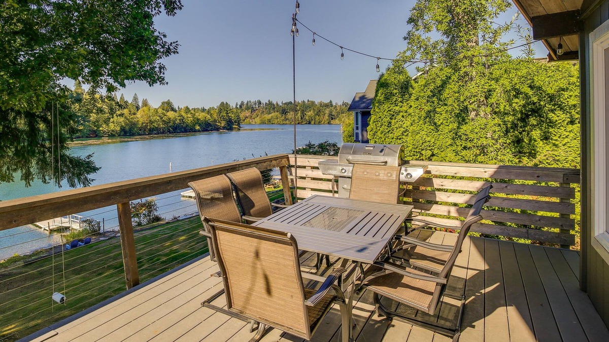 Silver Creek House | Silver Creek Vacation Rental on Mayfield Lake!