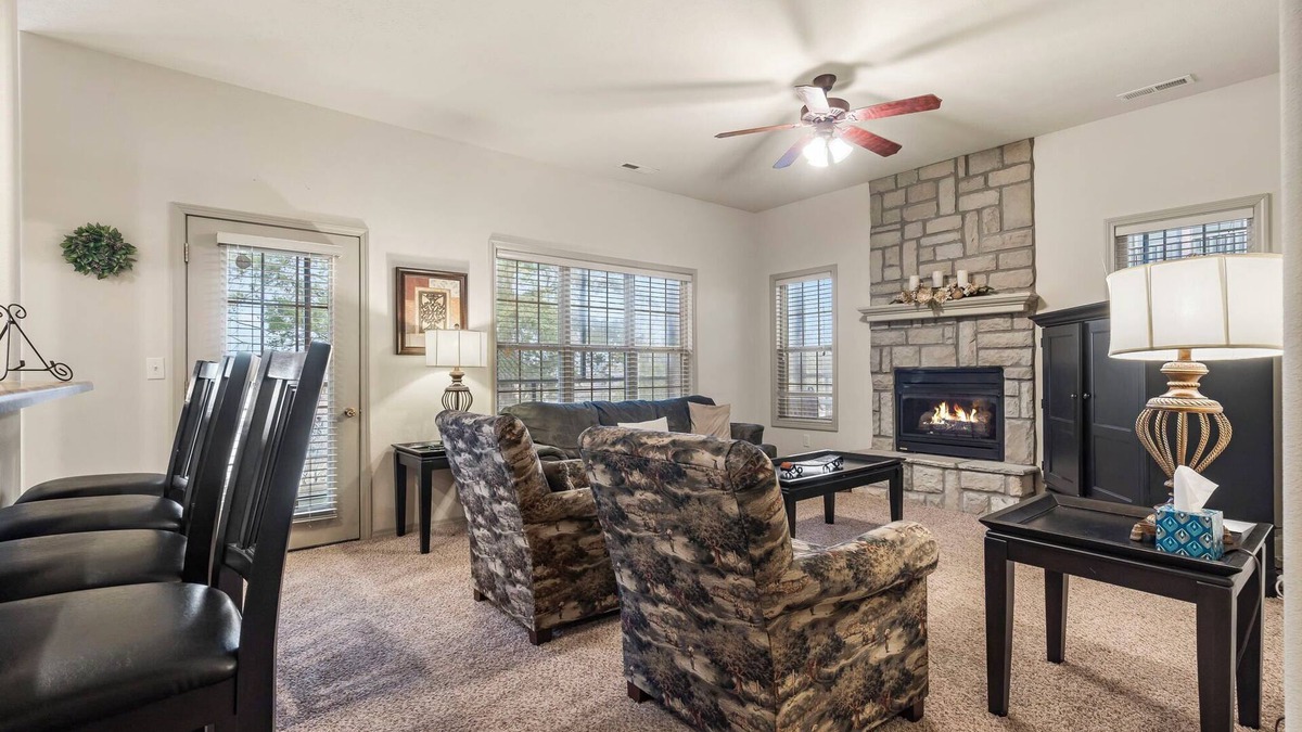 Branson West Condo | Silver Dollar Hideaway - Pet Friendly!