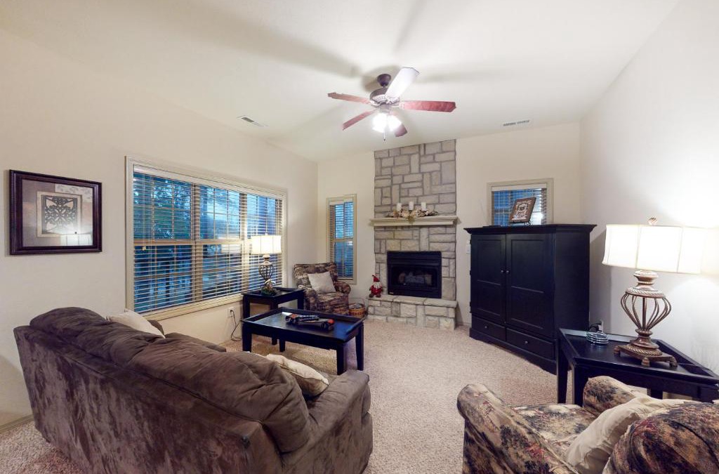 Branson West Hotel | Silver Dollar Hideaway