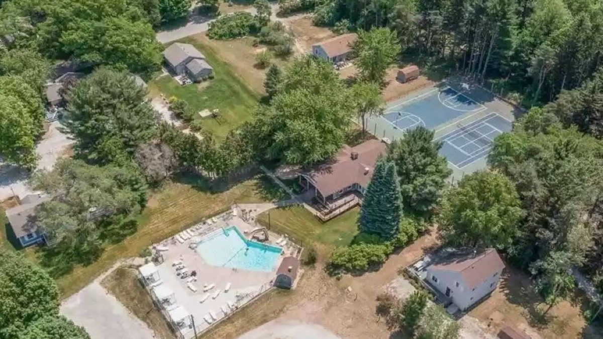 Silver Lake House | Silver Lake Home with beach access, neighborhood pool and games!