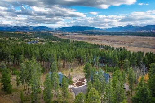 Sunset Ridge House | Silver Lining Circle home