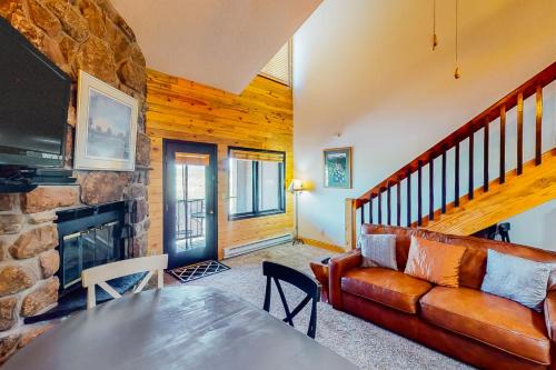 Granby Apartment | Silver Lodge A & B