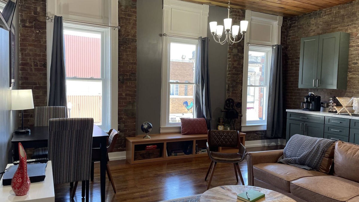 Chillicothe Apartment | Silver Moon Heights Loft with unique balcony