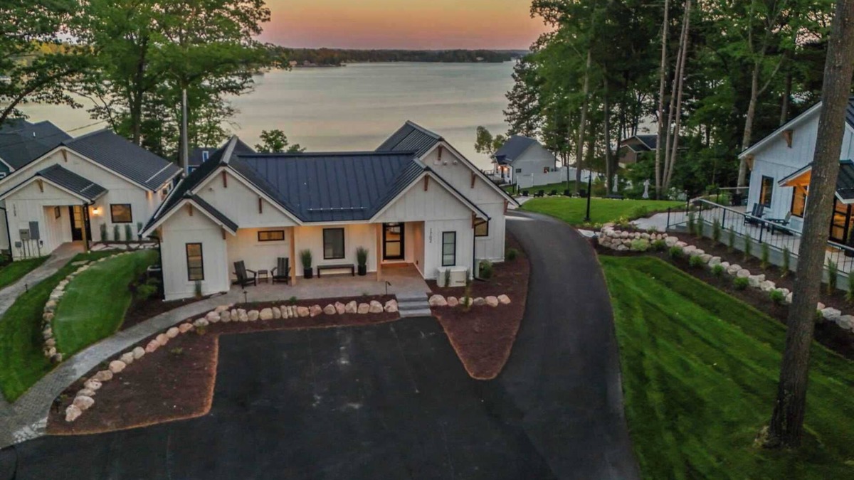Traverse City House | Silver Oaks Resort ~ Cottage Four