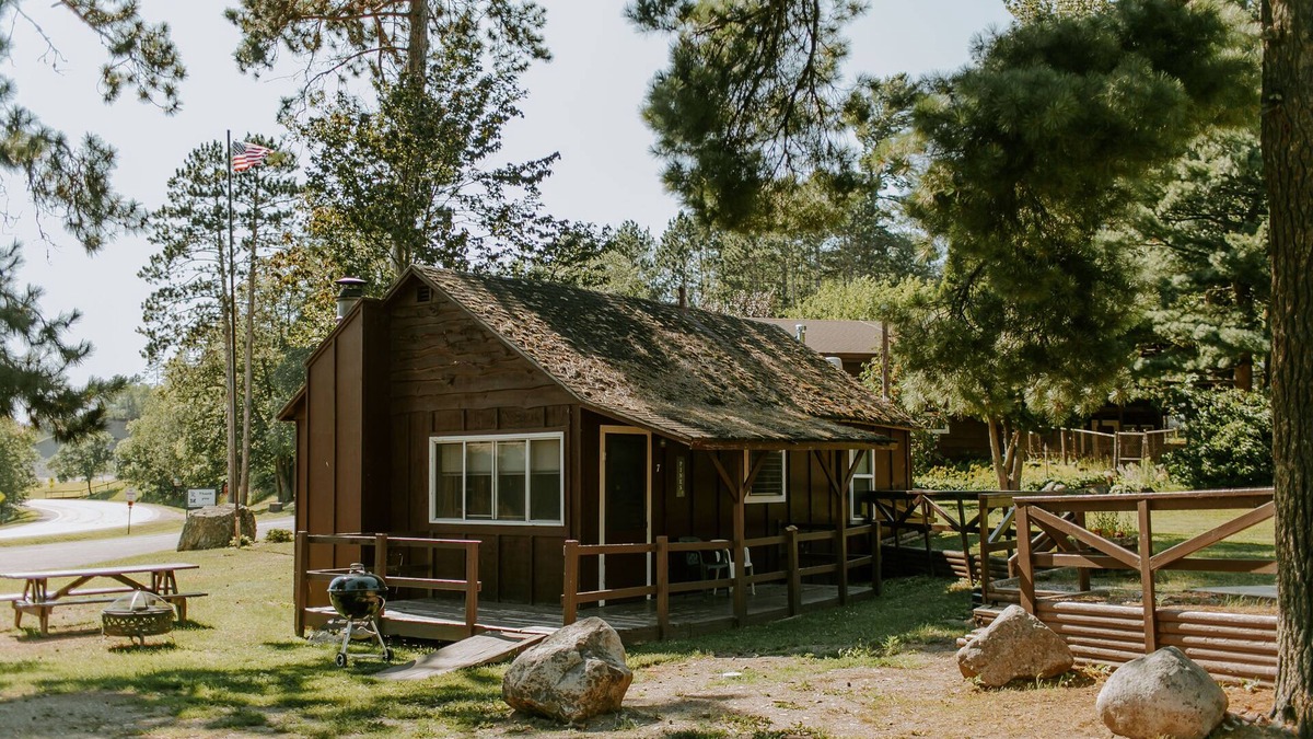 Ely Cabin | Silver Rapids Lodge