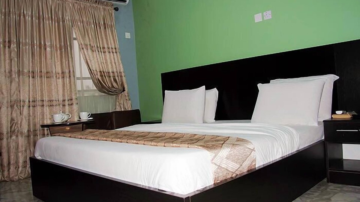 Apomu Resort | Silver Room