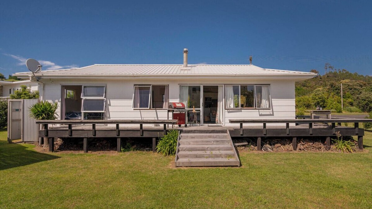 Cooks Beach Cottage | Silver Sands - Cooks Beach Holiday Home